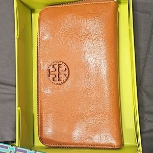 Tory Burch Wallet